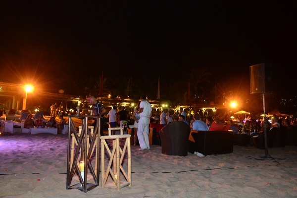 Edde Sands BBQ Pieds Dans Leau